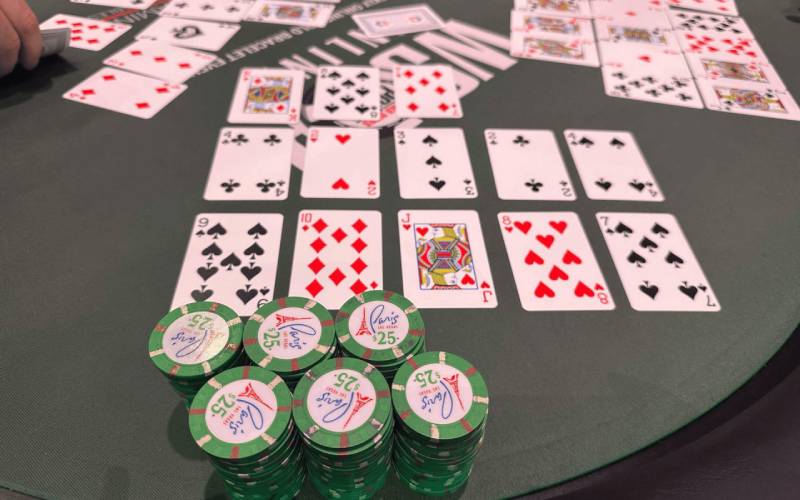 Nghệ thuật xếp bài thông minh – Linh hồn của Binh Xập Xám